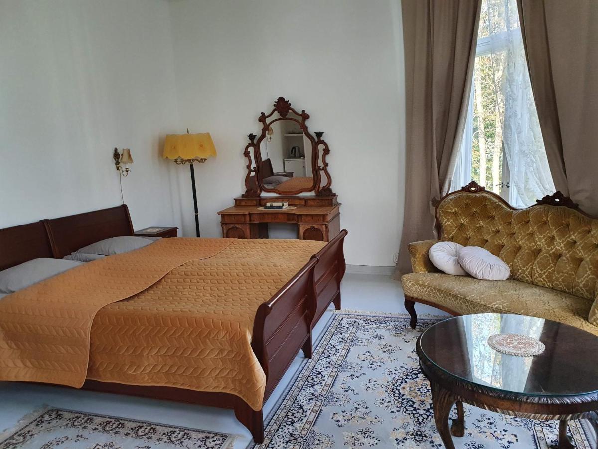 Hotel Neitsytniemen Kartano Oy Virasoja Zewnętrze zdjęcie